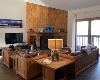Loon Mountain/Deer Park River front 3 bedroom condo - Woodstock - Sala de estar