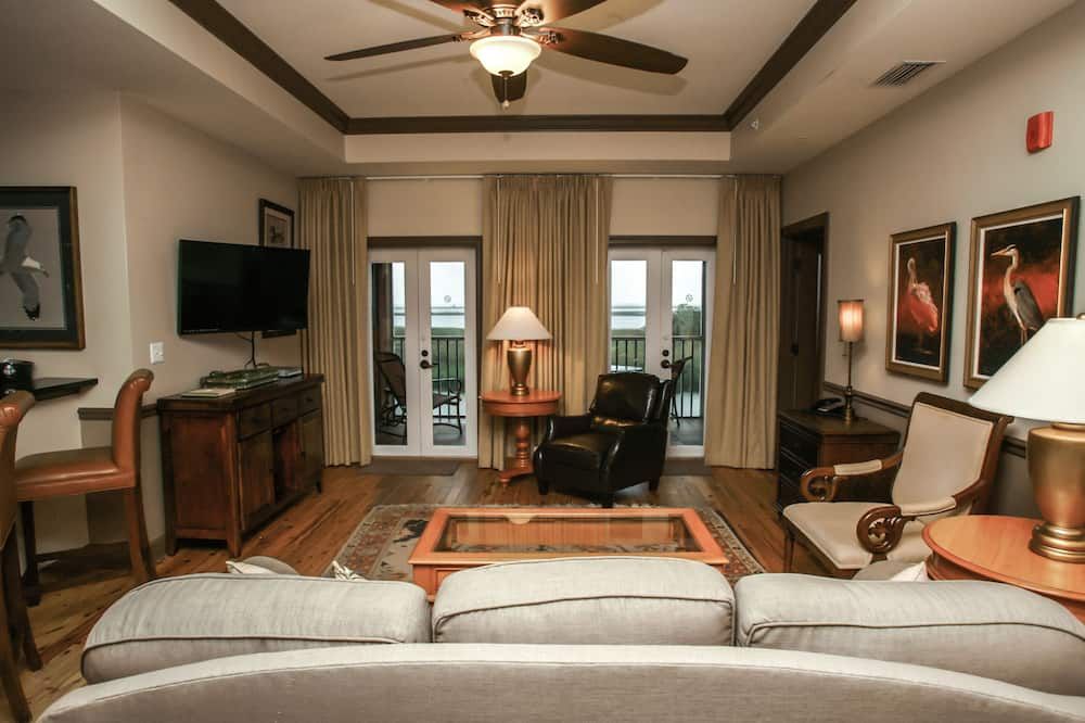 Luxury Waterfront Condo in Historic Apalachicola #307 - Apalachicola - Huiskamer