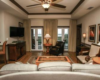 Luxury Waterfront Condo in Historic Apalachicola #307 - Apalachicola - Obývací pokoj