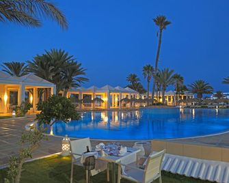 Djerba Golf Resort & Spa - Midoun - Piscina