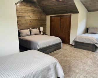 Located in the Heart of MN Lakes Country with much to do in the area. - Lake Park - Bedroom