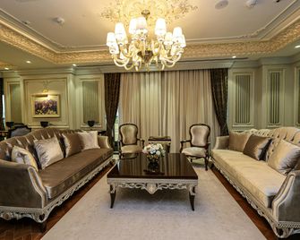 Hilton Garden Inn Samarkand Afrosiyob - Samarkand - Sala d'estar