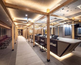 Super Hotel Osaka Natural Hot Springs - אוסקה - דלפק קבלה