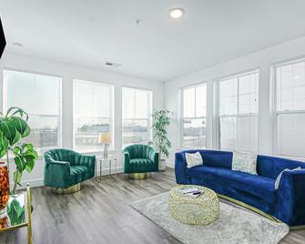 Comfortable hidden gem - Atlanta - Living room