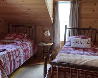 Winter Wonderland! Six miles to Whiteface Mountain! - Upper Jay - Habitación
