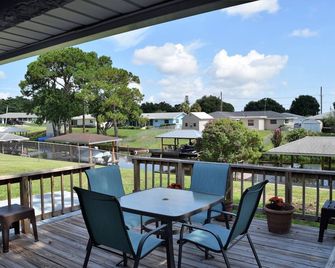 Waterway Inn - Canal Access To Lake June In Winter! - Lake Placid - Balcony