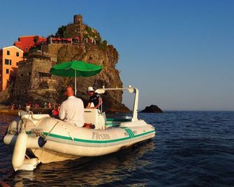 Macaia Village Life Room with AC #1 - Vernazza