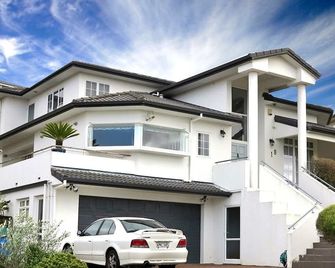 Lush & Co Auckland Bed & Breakfast - אוקלנד - בניין