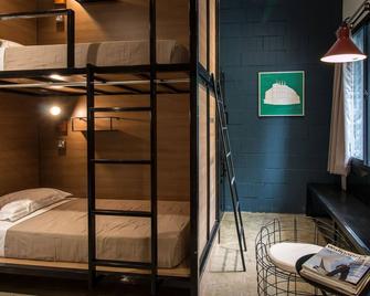 The Brownstone Hostel & Space - Ipoh - Schlafzimmer