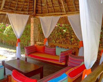 Private Villa With 2br - Watamu - Innenhof