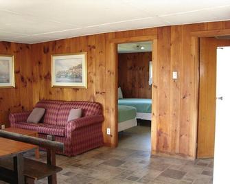 Anchorage at the Lake - Tilton - Wohnzimmer