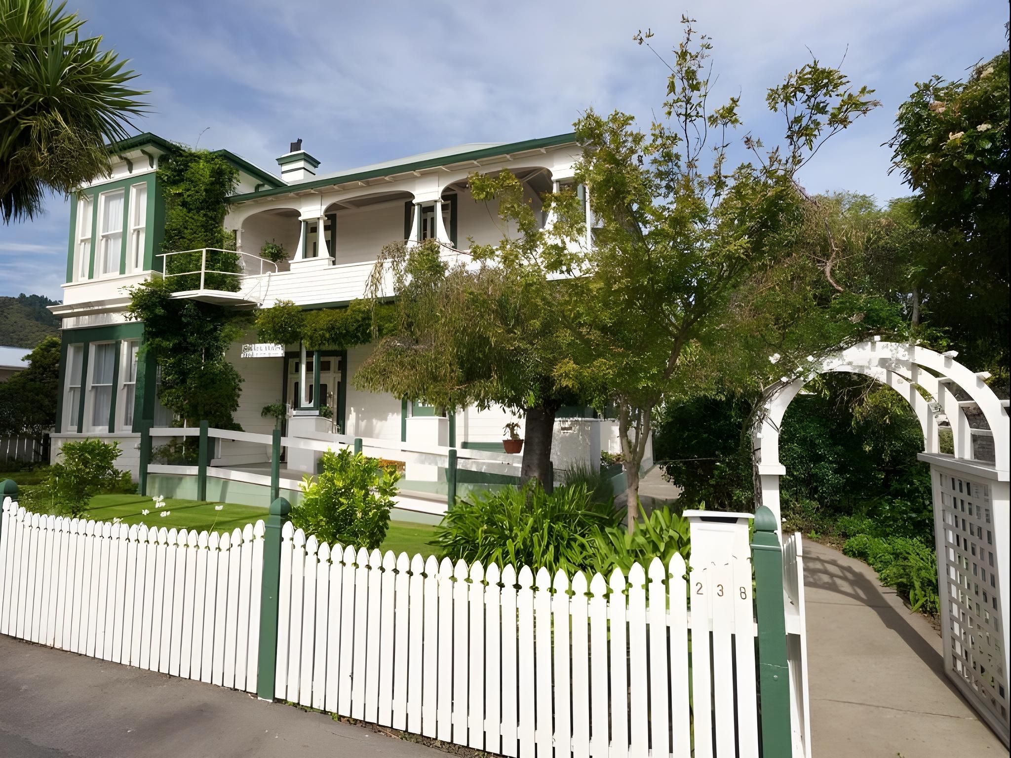 Sussex House Bed And Breakfast - נלסון - בניין
