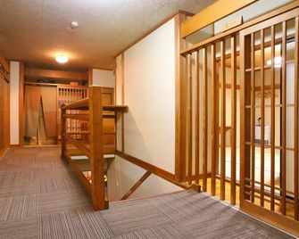 Nozawaonsen Guest House Miyazawa - Nozawa Onsen - Διάδρομος