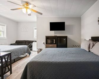 Double Queen Suite w/ Futon | 2mi to Grand Canyon - Wellsboro