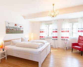 Ferienwohnung Alte Liebe 1 - Lübeck - Bedroom