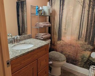Lisbon room - Bloomington
