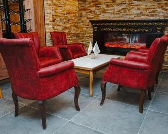 Gasthof Zur Linde - Künzell - Lounge