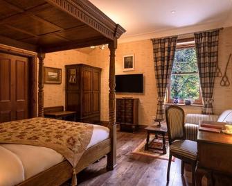 Robert Burn Suite - A Four Poster Bed - Spean Bridge