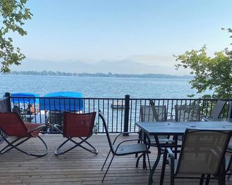 Home - Spicer - Balcony