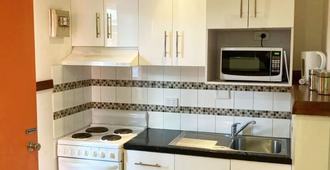 Across Country Motel and Serviced Apartments - Dubbo - Kök