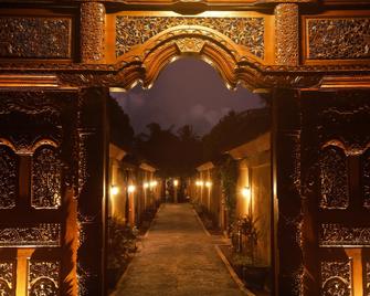 Mirah Hotel & Resort Banyuwangi - Banyuwangi - Edificio