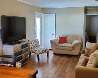 Lakeview Cottage Near Boat Ramp - Burnet - Soggiorno