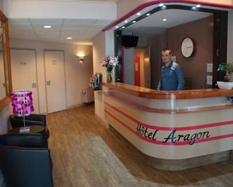 Hotel Aragon - פרפיניאן - דלפק קבלה