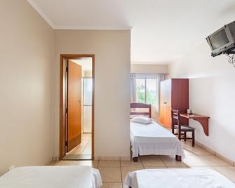 OYO Hotel Vila Rica, Ribeirão Preto - ריבראו פרטו - חדר שינה