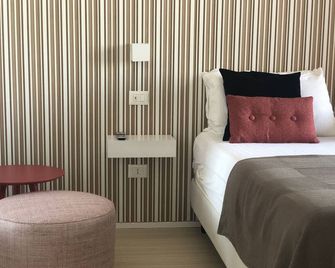 Mia Hotel Numana - Numana - Quarto