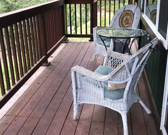 Escape To River Song Refuge~on The N. Fork Of The Cache La Poudre River! - Red Feather Lakes - Balcony