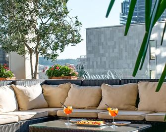 Tirana International Hotel - טיראנה