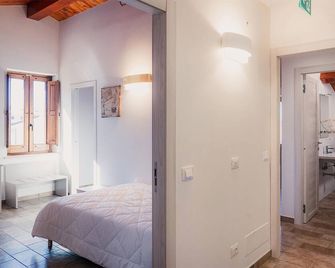 Cozy Apartment In Longobardi Marina - Longobardi