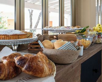 Hotel Donatella - Posada - Buffet