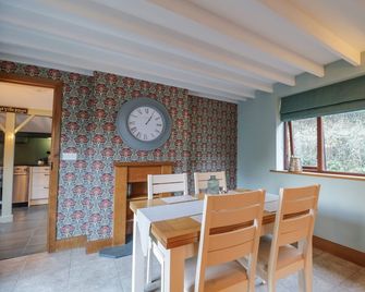 Camerton Hall Cottage - Workington - Comedor