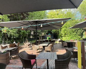 Hotel Mylord - Soltau - Pátio