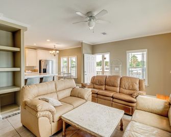 Canal-Front Key Largo Retreat w/ Community Beach! - Cayo Largo - Sala de estar
