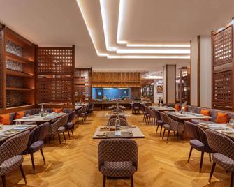 Hyatt Regency Dharmshala - דרמאסאלה - מסעדה