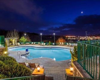1Bed/1Bath - Smoky Mountains Retreat! Stunning Views, Pools, and More! - Sevierville - Piscine