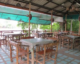 Sugar Cane Guest House 2 - Kanchanaburi - Restaurant