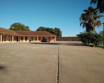 Western Inn - West Columbia