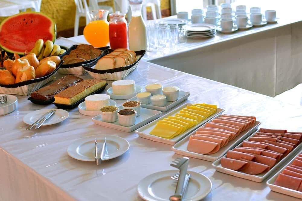 Hotel Pinheirinho - Curitiba - Buffet