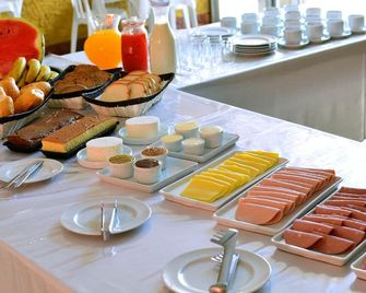 Hotel Pinheirinho - Curitiba - Buffet