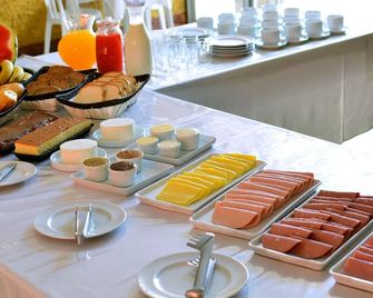 Hotel Pinheirinho - Curitiba - Buffet