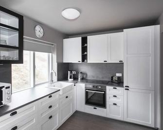 The Apartment at Reykjanesviti - Keflavík - Küche