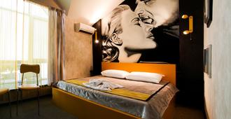 Hotel Kraski - Krasnodar - Camera da letto