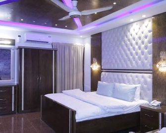 Seashell Grand hotel - Karachi - Bedroom