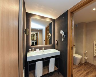 Sommos Hotel Benasque Spa - Benasque - Bad