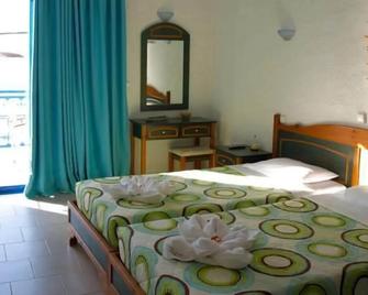 Michalis Studios - Livadia - Chambre