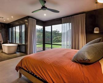 Artisan Koorabin - Lakeside Luxe Retreat next to Spa - Yallingup - Habitación