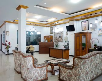 OYO 694 Khasanah Residence - Pekanbaru - Lobby